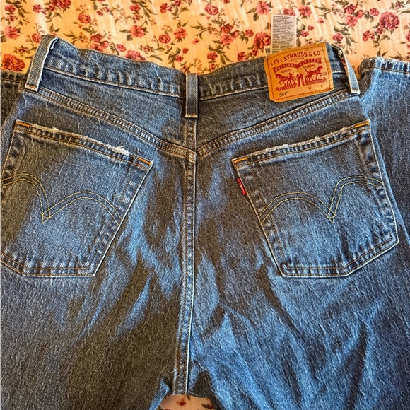 Levi 501 Straight Leg Jeans - Picture 3 of 5
